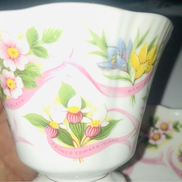 Royal Albert Canada Emblem Teacup - “ Our Emblems Dear” fluted teacup- - Picture 6 of 10